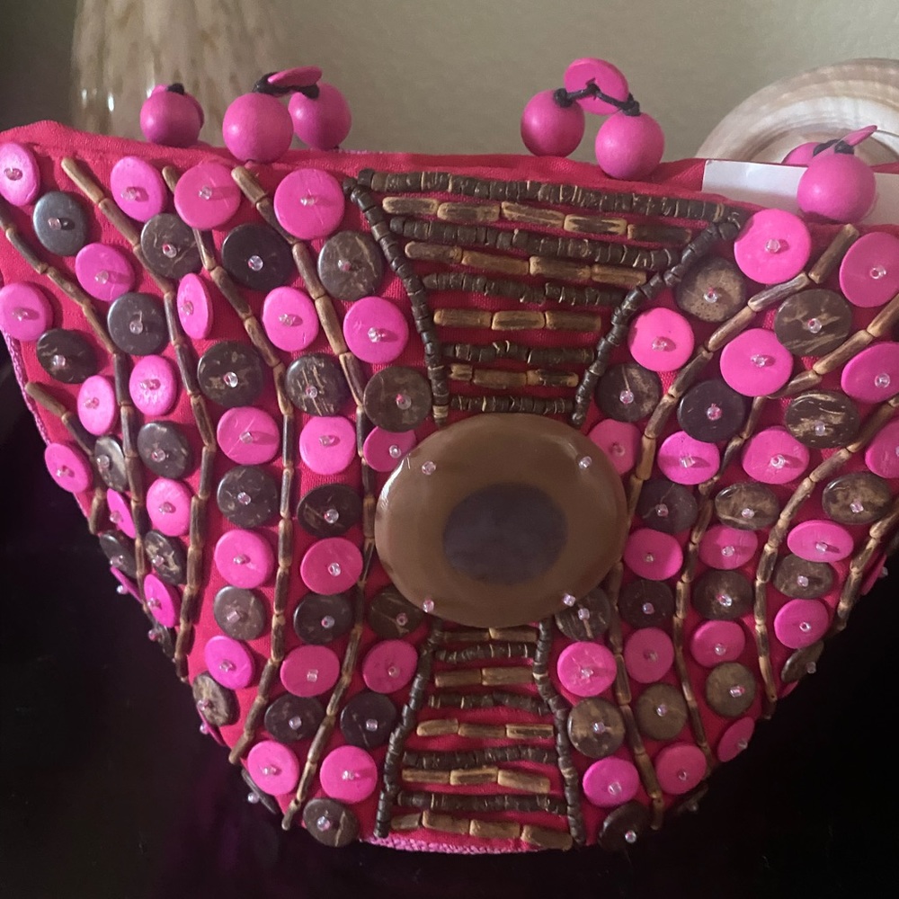 New pink purse w bead
